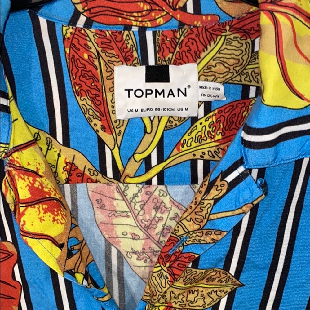 TOPMAN Button Down - Picture 3 of 3